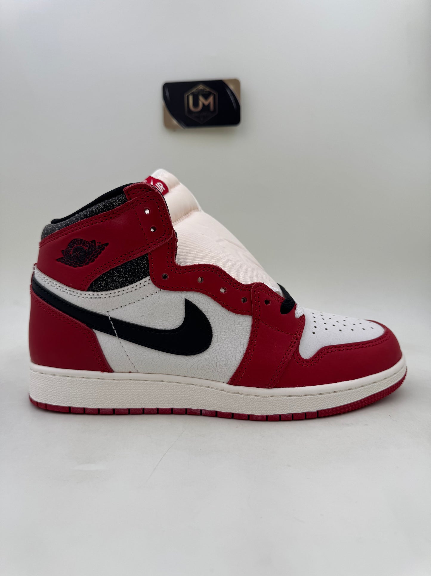 Jordan 1 High ‘Chicago Lost & Found’ | Size 7Y