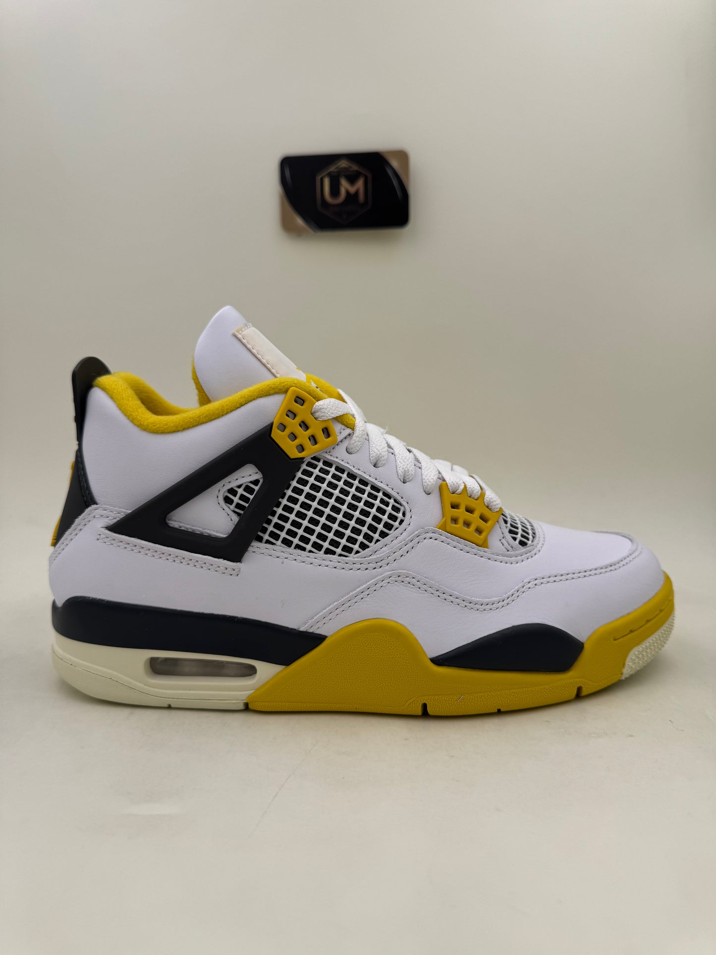 Jordan 4 ‘Vivid Sulfer’ | Size 8.5W