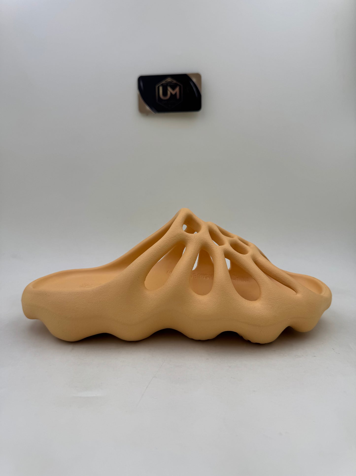 Yeezy 450 Slide ‘Cream’ | Size 8