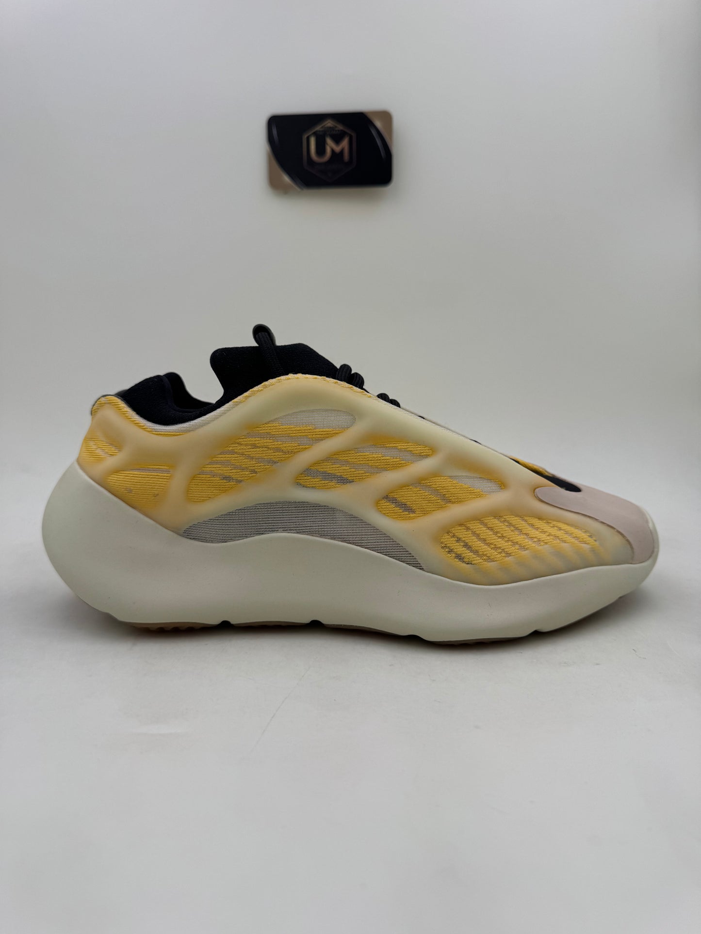 Yeezy 700 V3 ‘Mono Safflower’ | Size 8.5