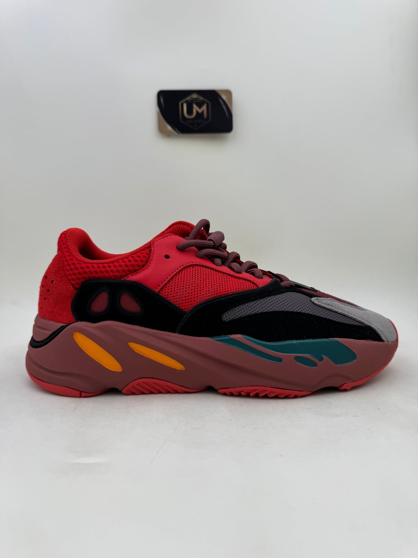 Yeezy 700 ‘Hi-Res Red’ | Size 9.5