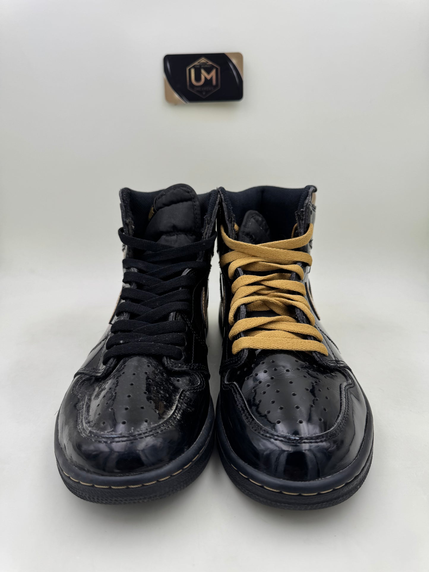 Jordan 1 High ‘Black Metallic Gold’ | Size 9