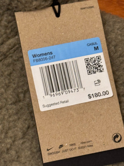 Women's Nike ACG Windproof Jacket | Size M