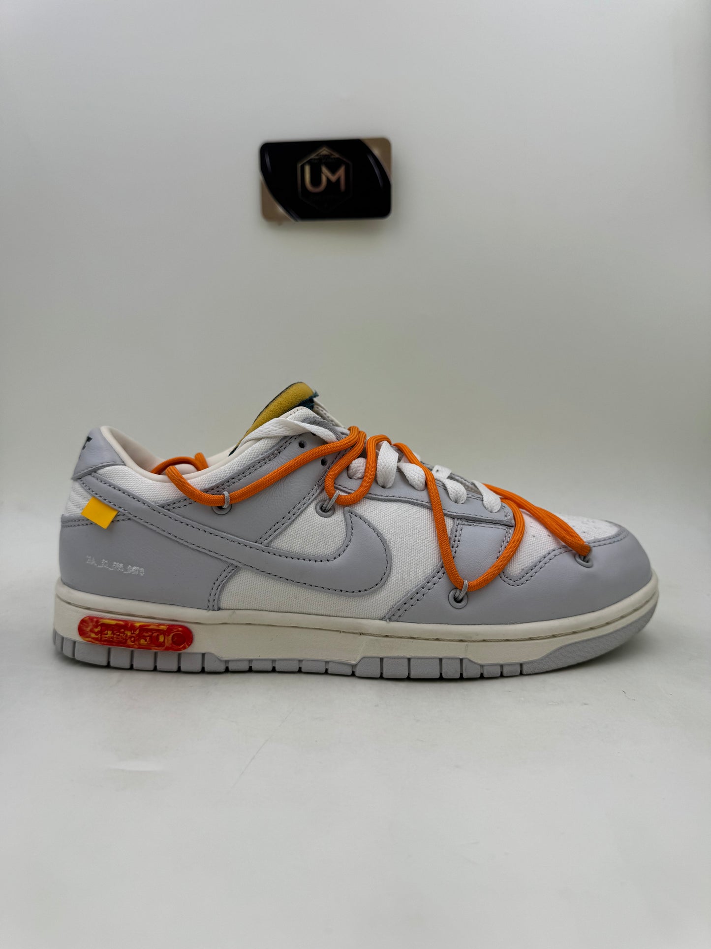 Off-White x Nike Dunk Low ‘Lot 44 of 50’ | Size 8