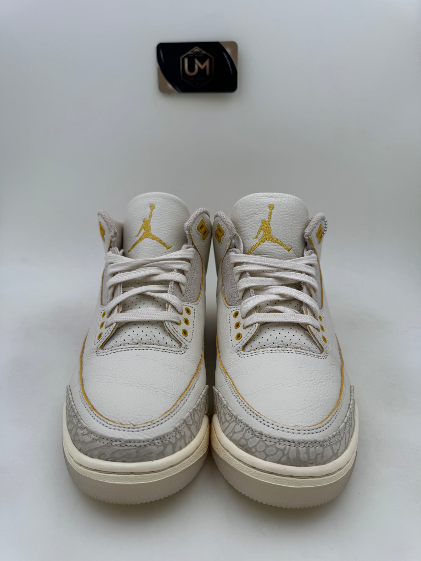 J. Balvin x Jordan 3 ‘Medellin Sunset’ | Size 8