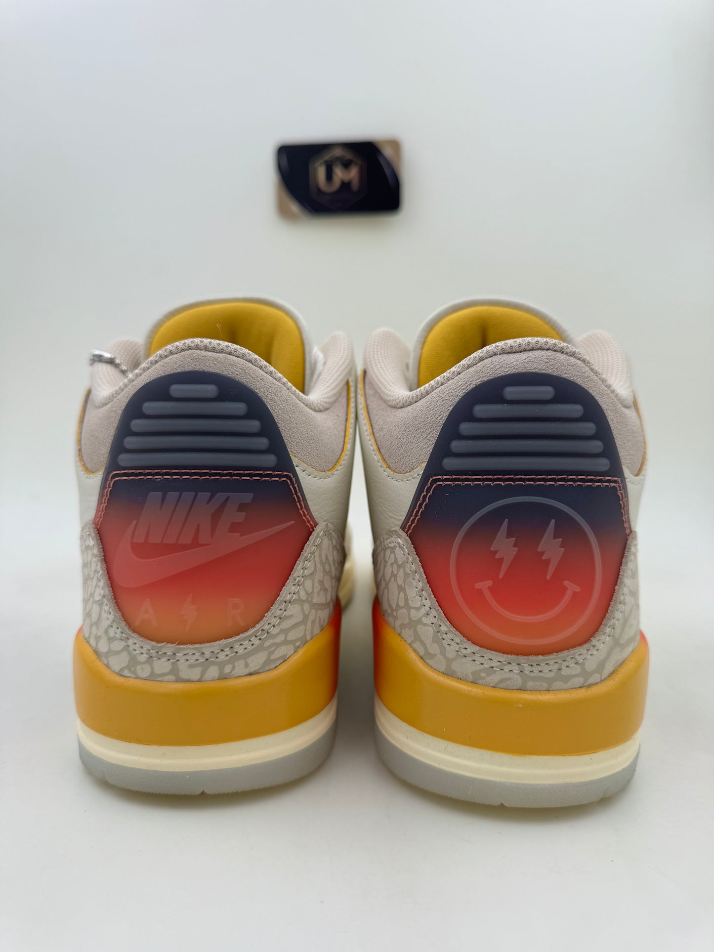 J. Balvin x Jordan 3 ‘Medellin Sunset’ | Size 8