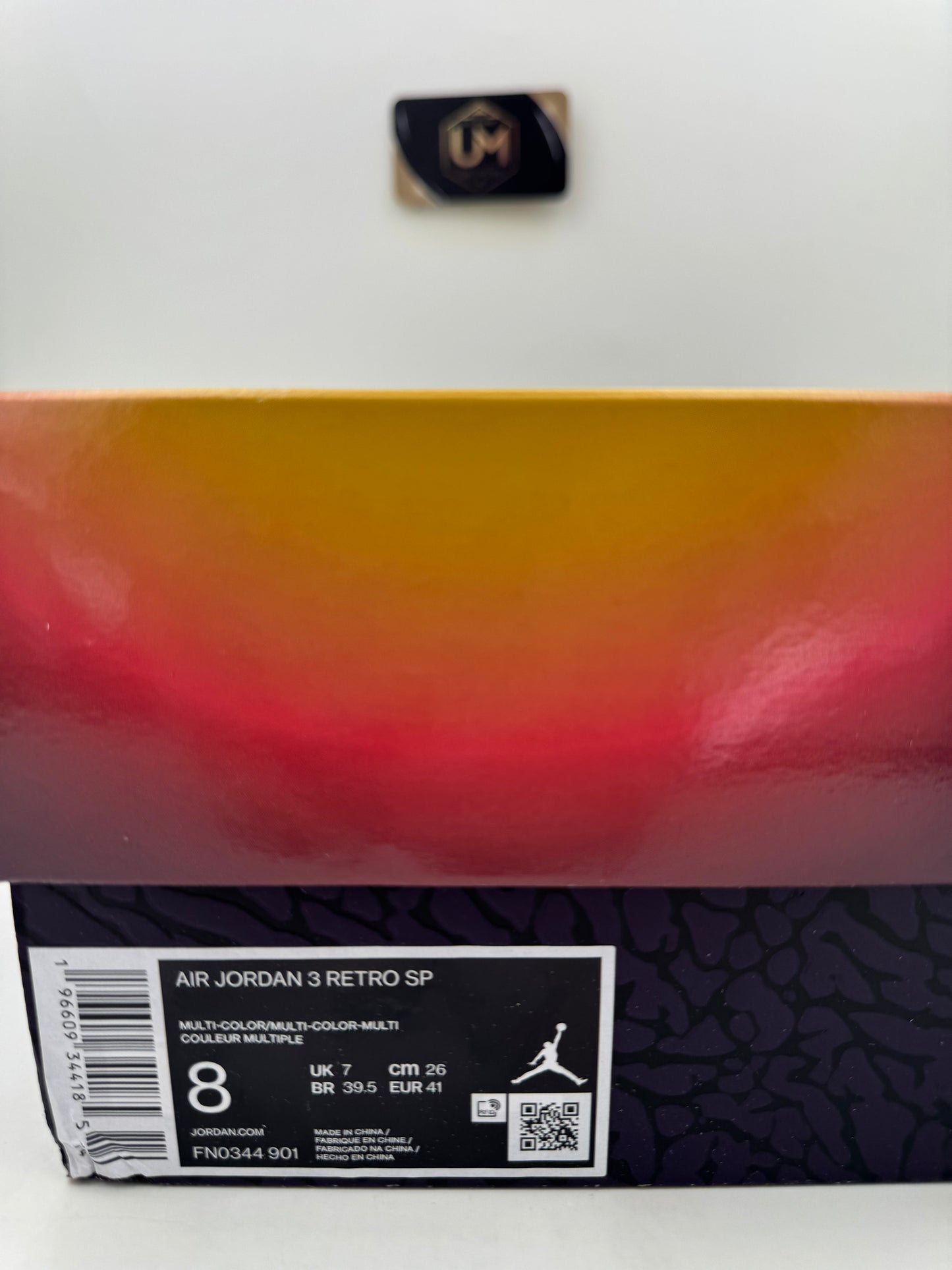 J. Balvin x Jordan 3 ‘Medellin Sunset’ | Size 8