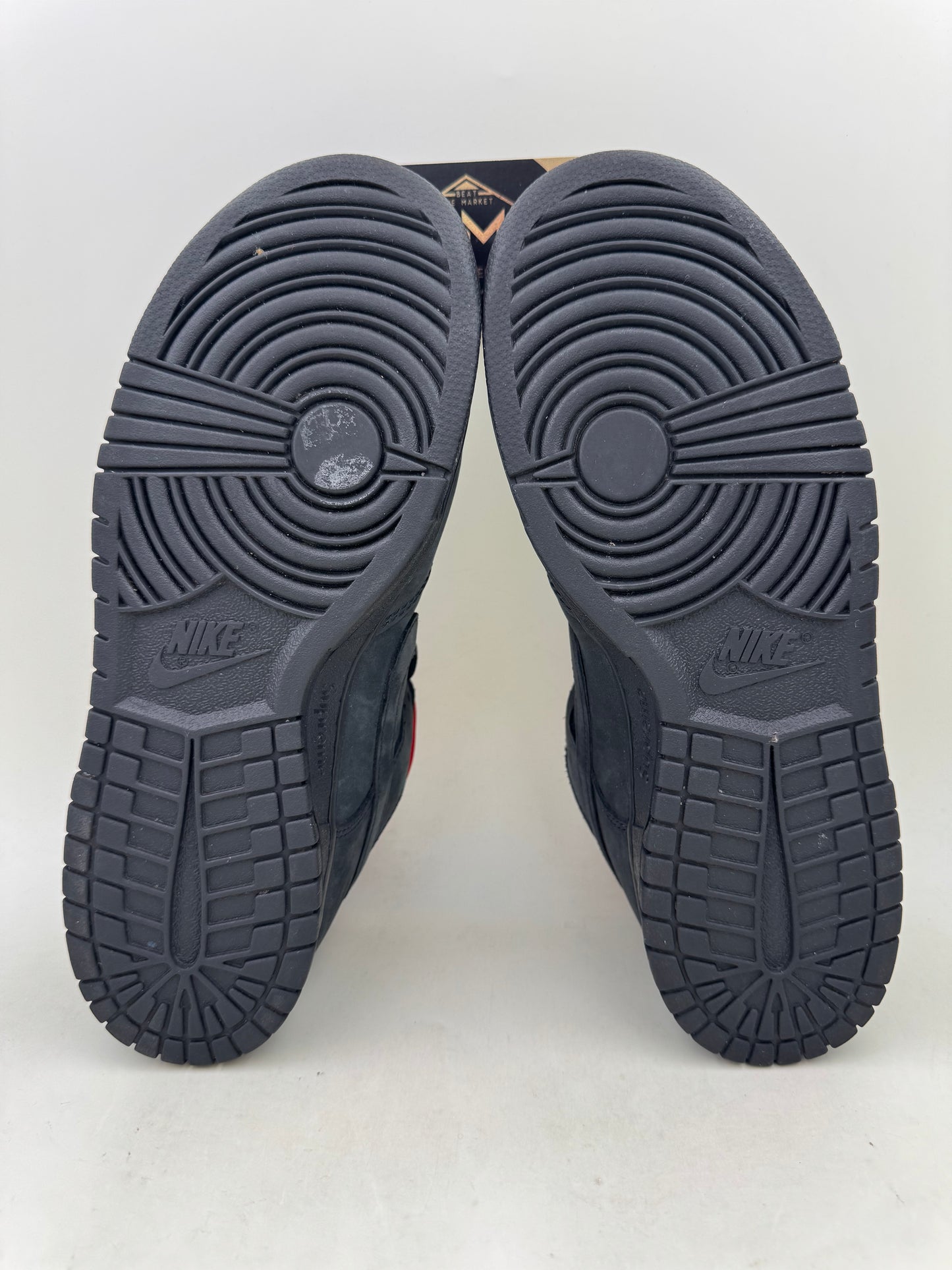 Supreme x Nike Dunk Low SB ‘Black’ | Size 8.5