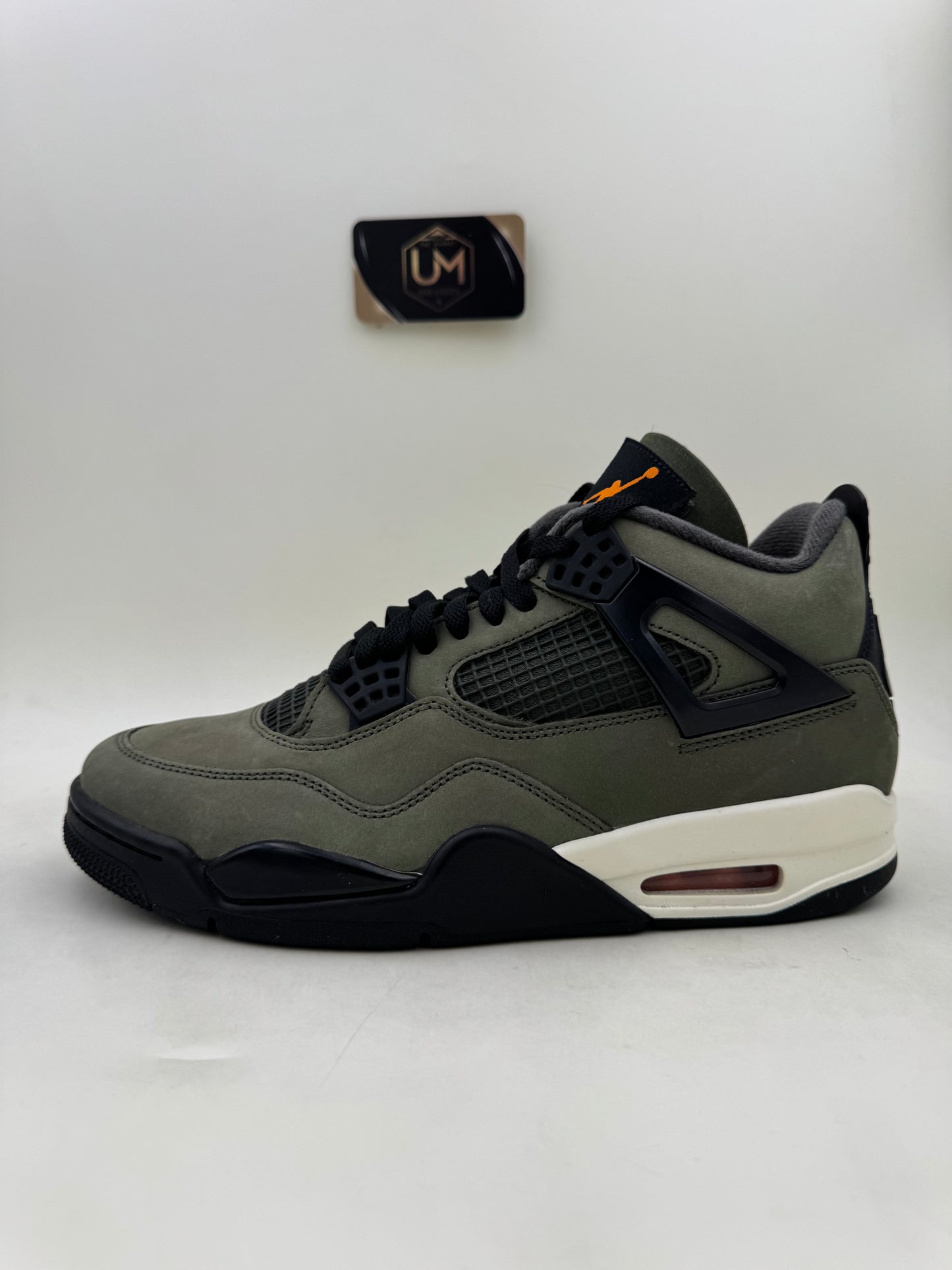 Undefeated x Jordan 4 2025 | Size 8.5