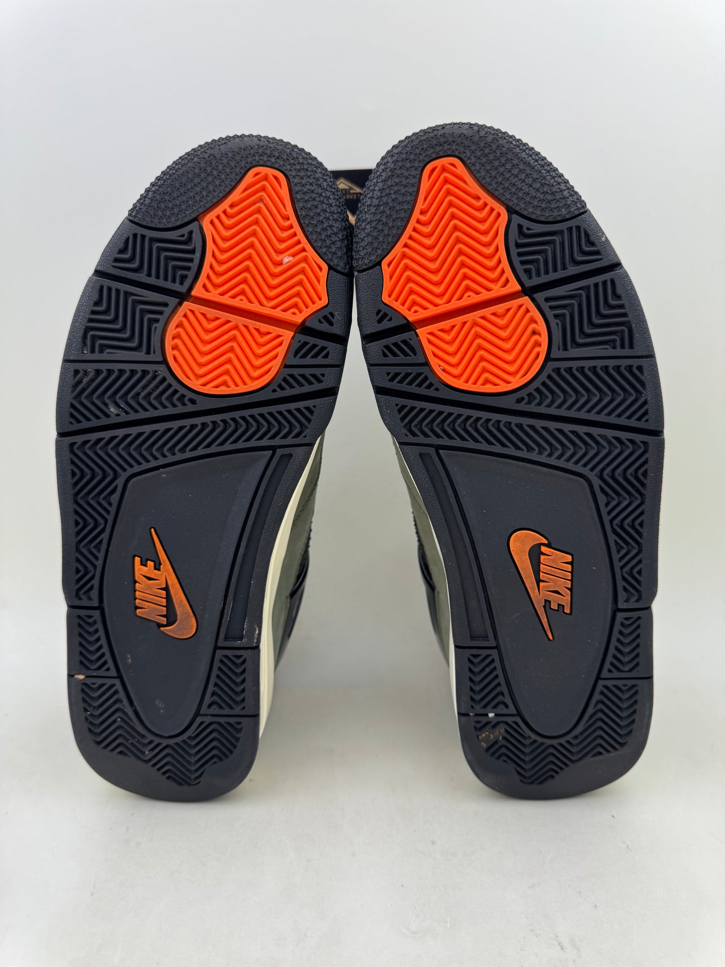 Undefeated x Jordan 4 2025 | Size 8.5