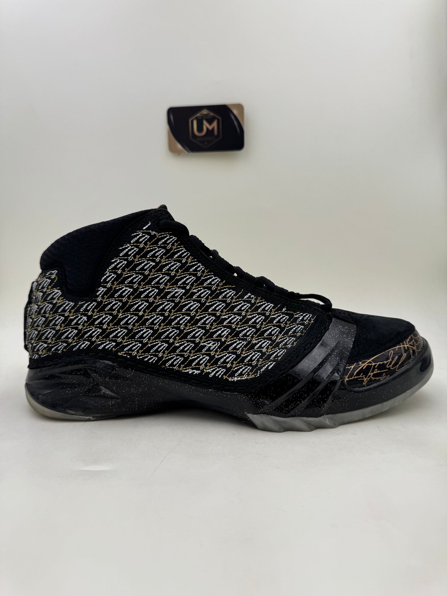 Trophy Room x Jordan 23 ‘Black’ | Size 11.5