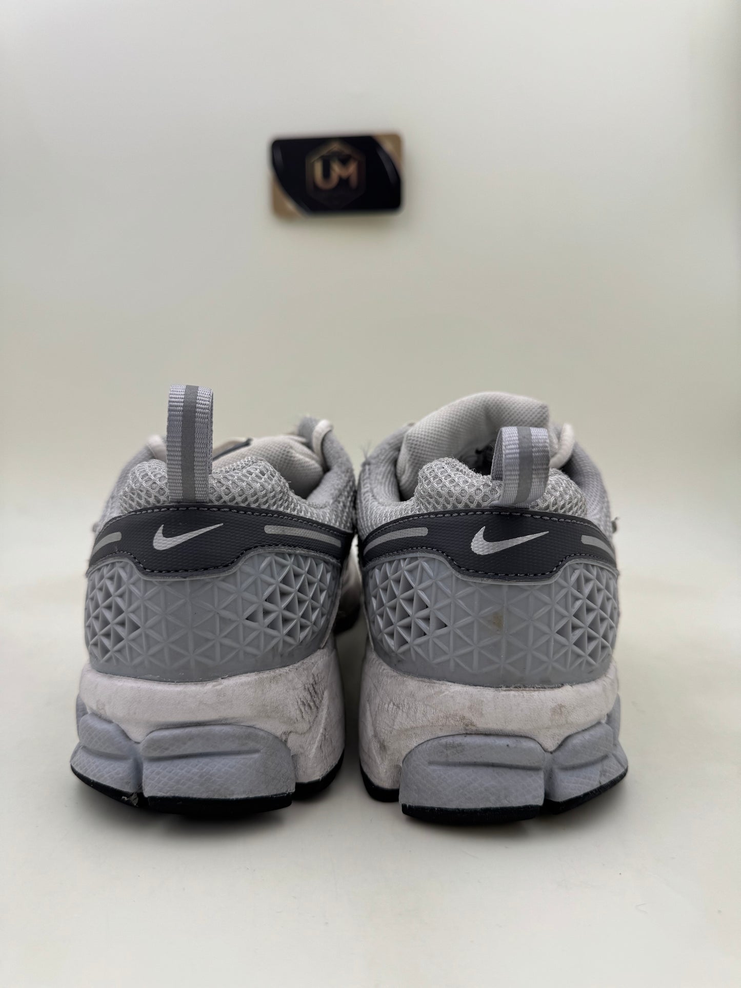 Nike Vomero ‘Pure Platinum Metallic Silver’ | Size 6Y