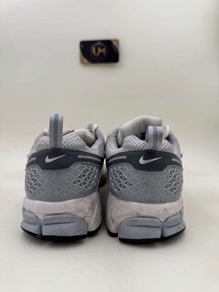 Nike Vomero ‘Pure Platinum Metallic Silver’
