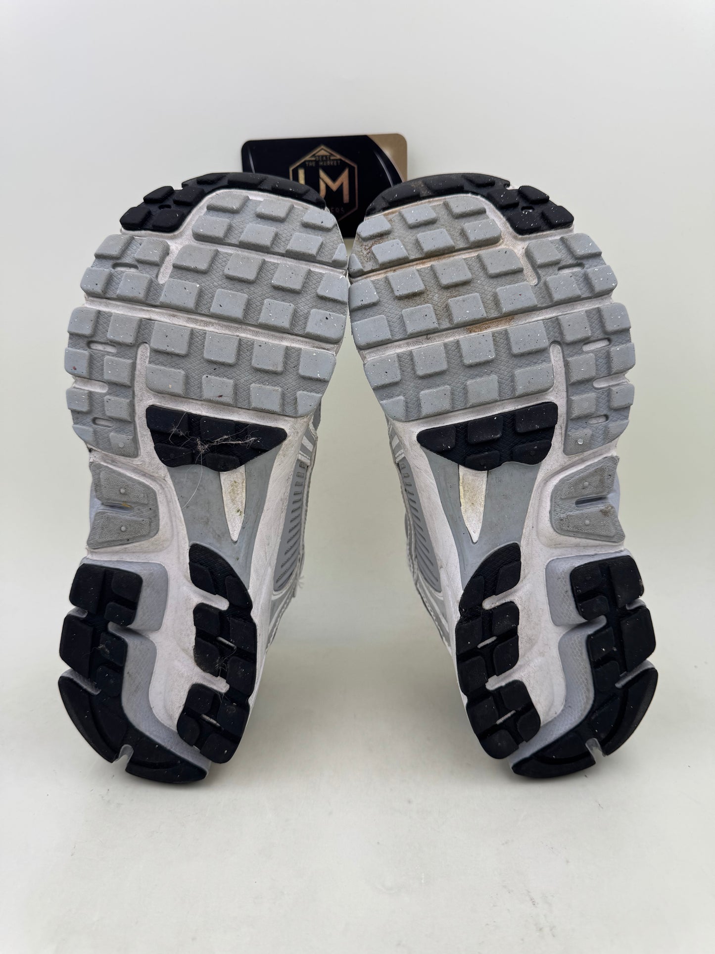 Nike Vomero ‘Pure Platinum Metallic Silver’ | Size 6Y