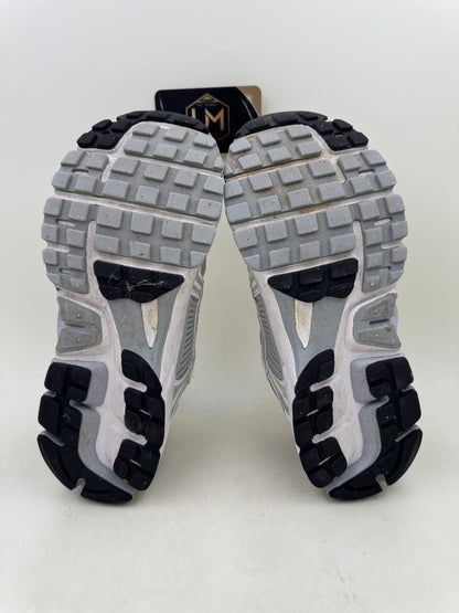 Nike Vomero ‘Pure Platinum Metallic Silver’ | Size 6Y