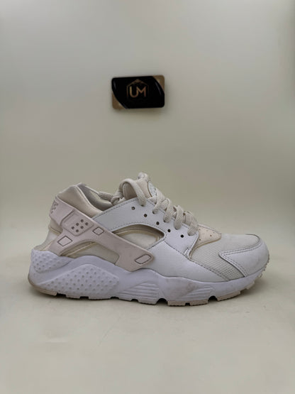Nike Huarache Run ‘White Pure Platinum’ | Size 6.5Y