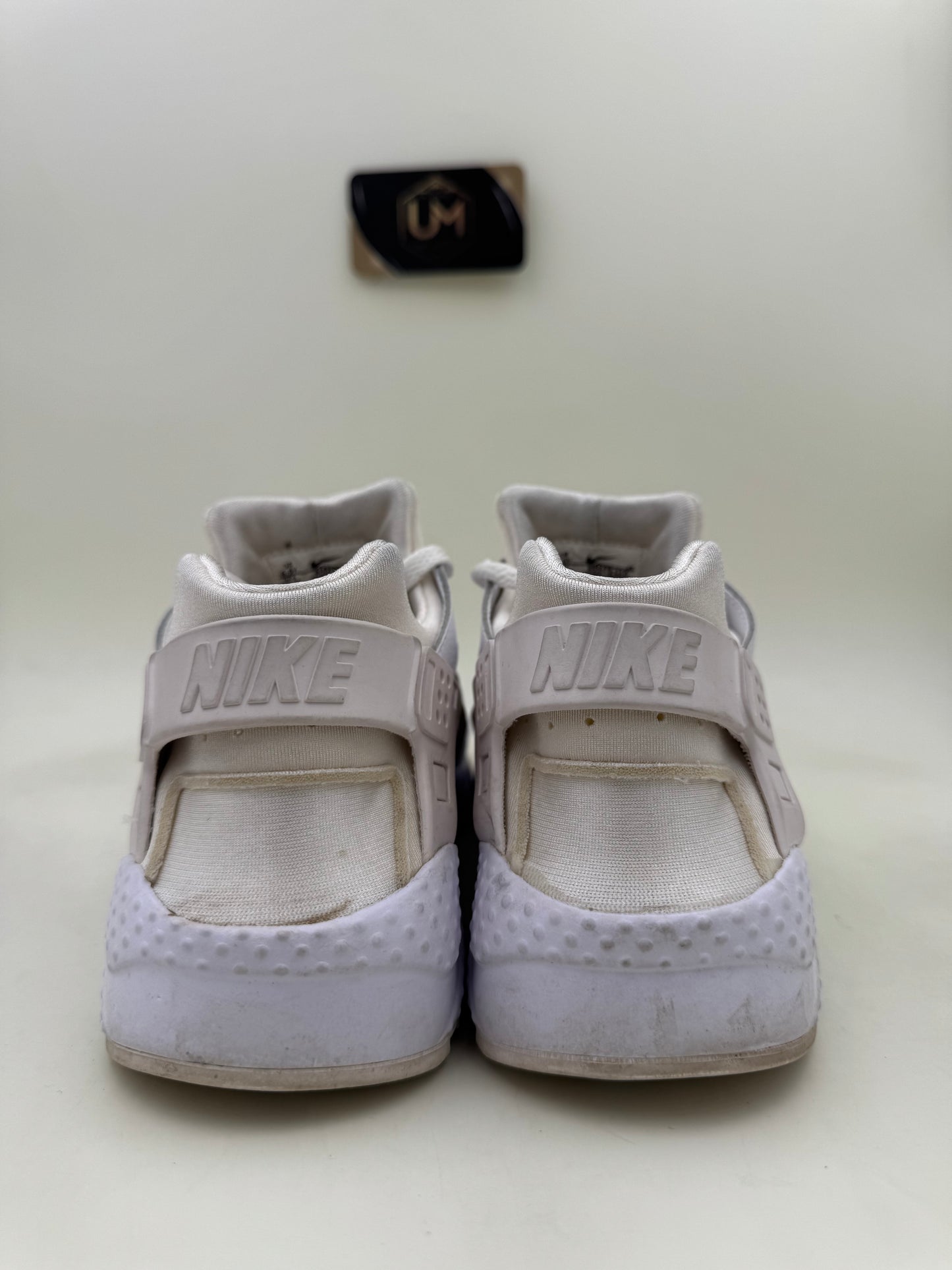 Nike Huarache Run ‘White Pure Platinum’ | Size 6.5Y