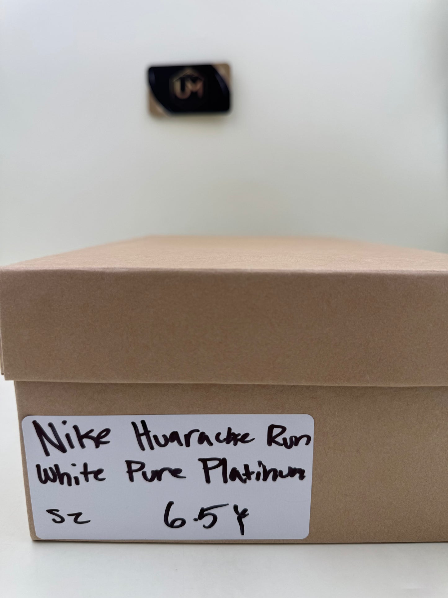 Nike Huarache Run ‘White Pure Platinum’ | Size 6.5Y