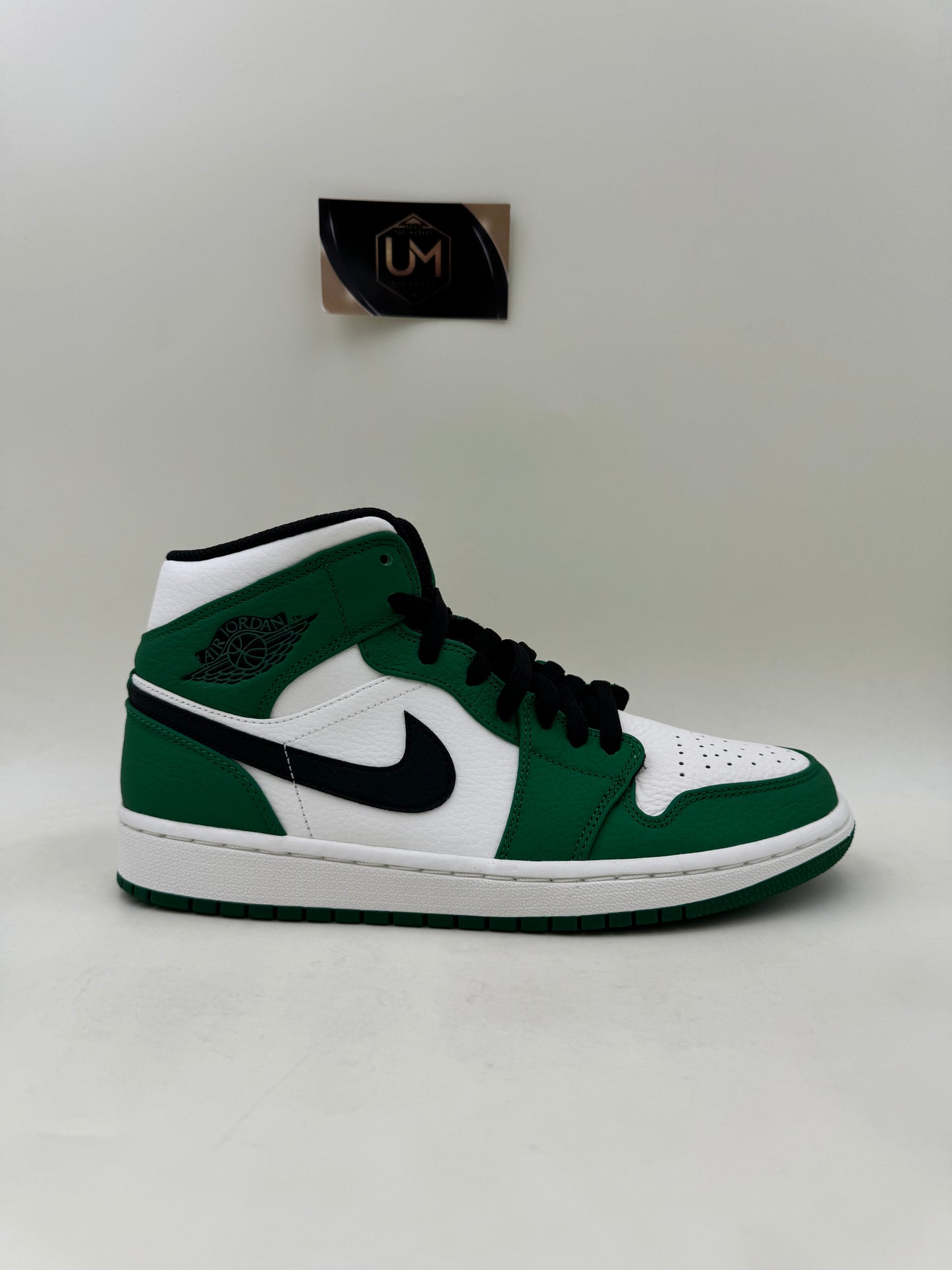 Jordan 1 Mid 'Pine Green' | Size 9