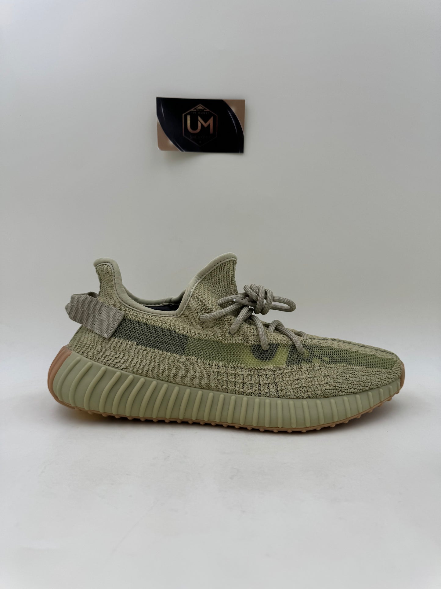 Yeezy 350 V2 'Sulfur' | Size 9.5