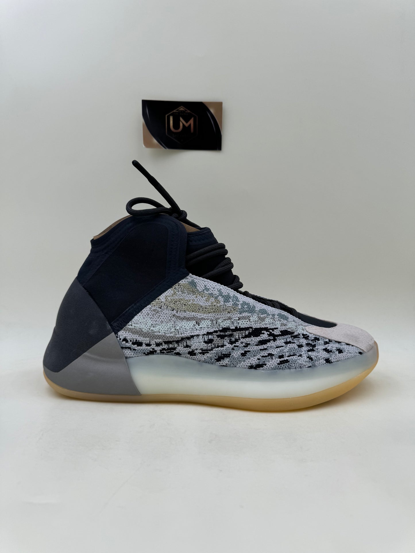 Yeezy Quantum 'Sea Teal' | Size 9.5