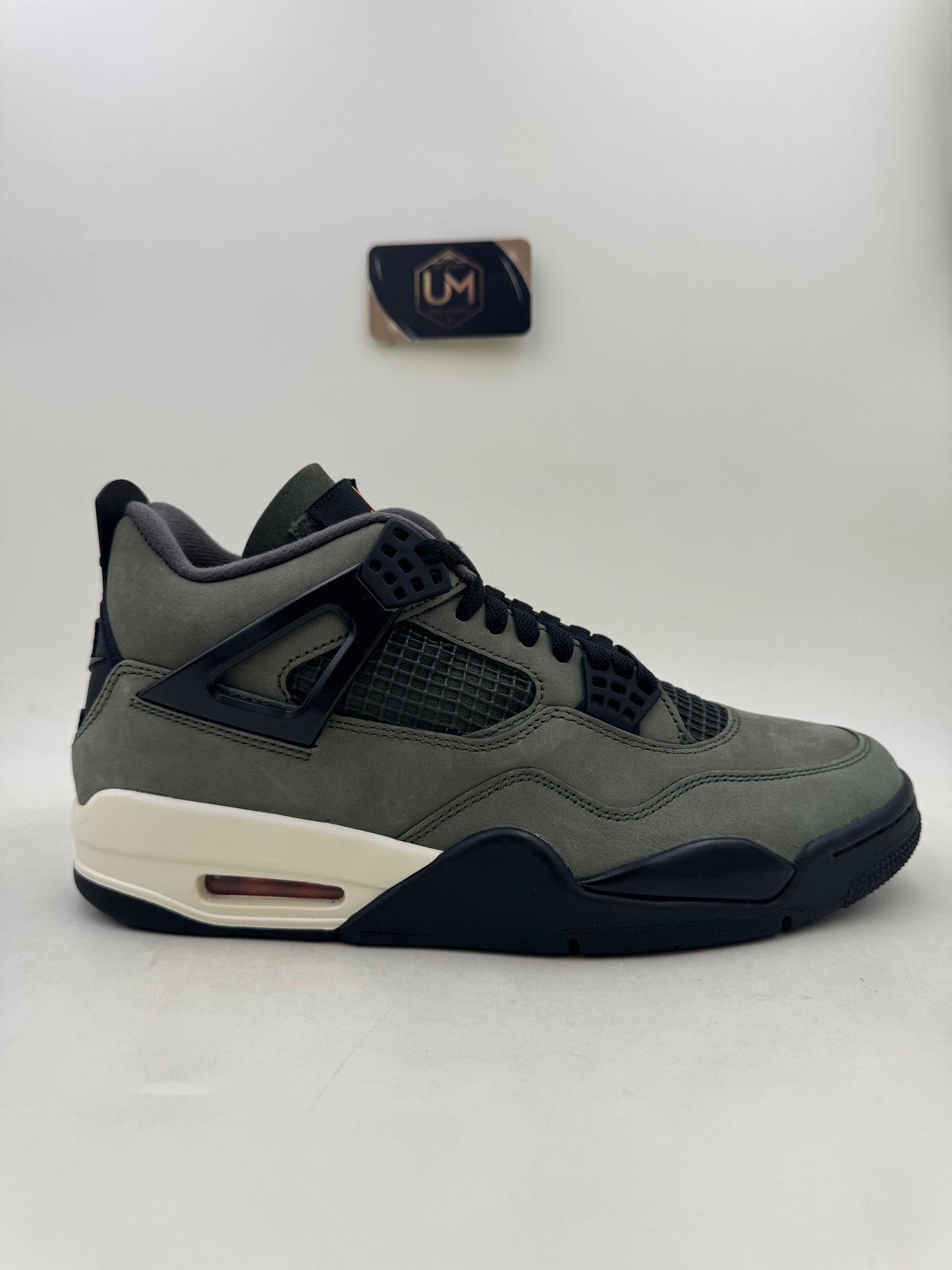 Undefeated x Jordan 4 2025 | Size 9.5