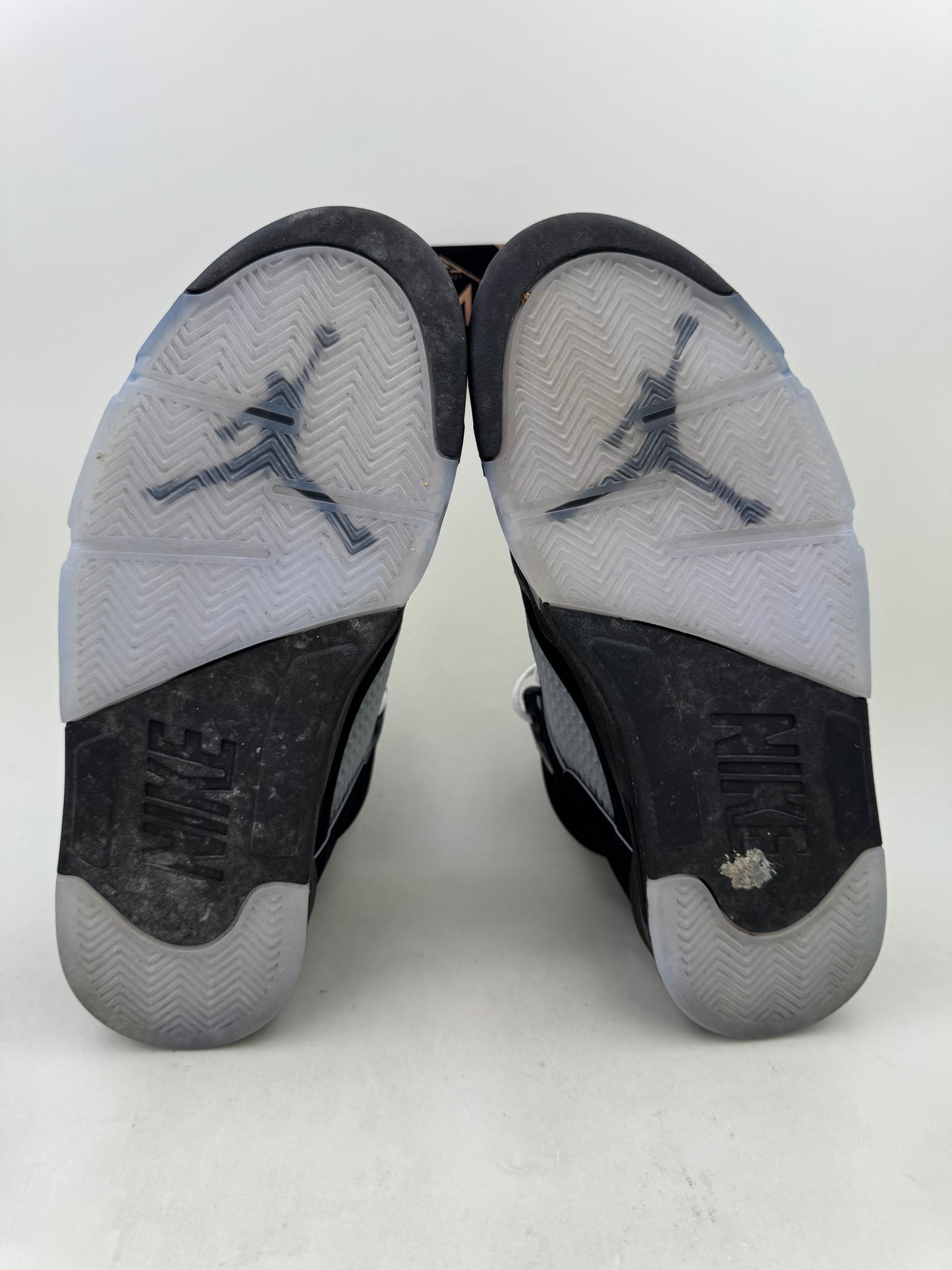 Jordan 5 ‘Black Metallic Reimagined’ | Size 9.5