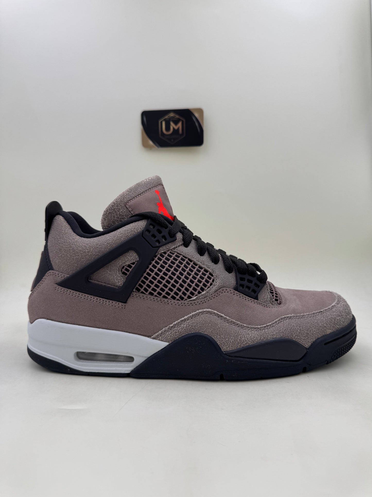 Jordan 4 ‘Taupe Haze’ | Size 10.5