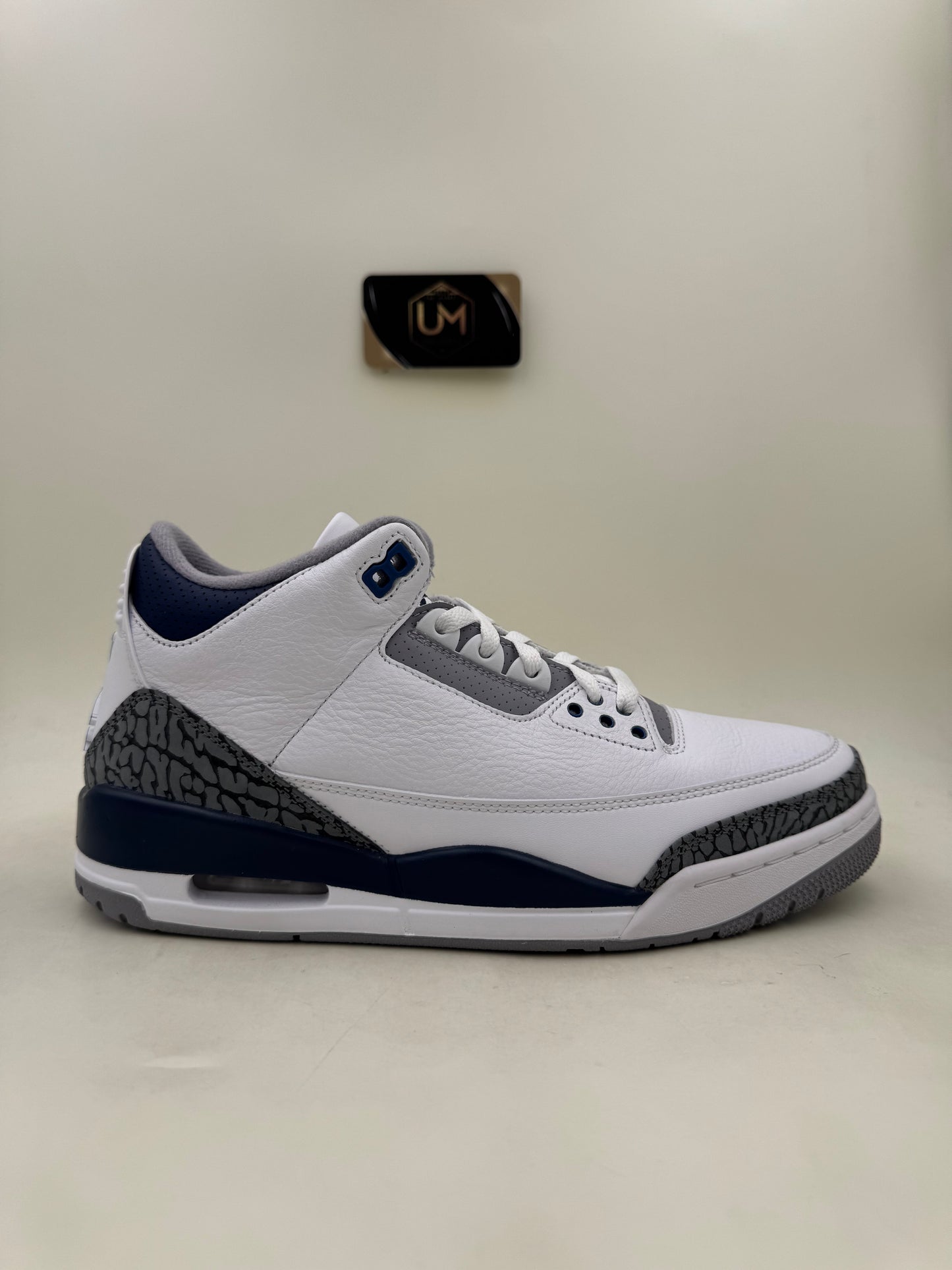Jordan 3 ‘Midnight Navy’ | Size 9